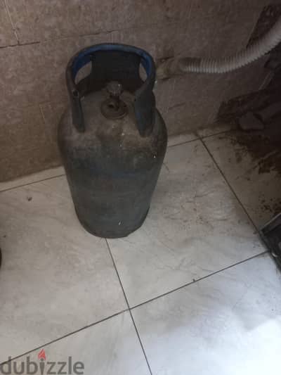 انبوبة  فاضيه