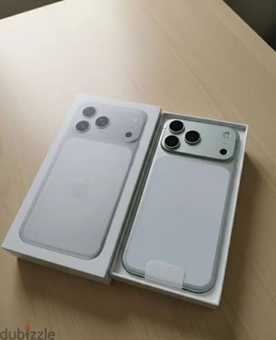 Apple - iPhone 17 Pro Max