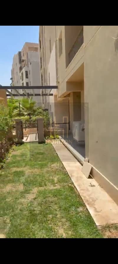 Semifurnished apartment+garden rent District 5