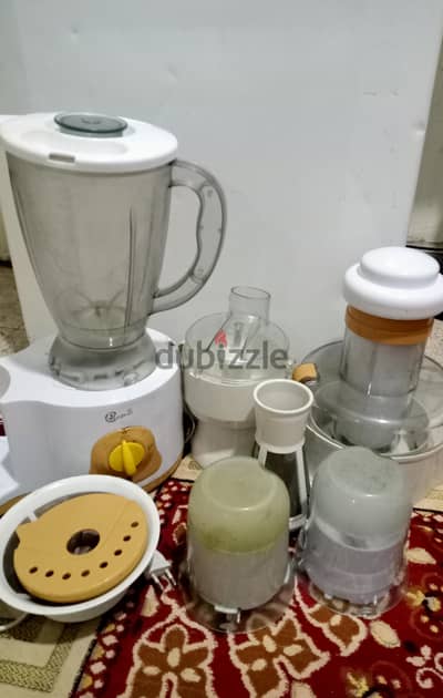 خلاط محضر طعام وملحقاته بحاله جيده .