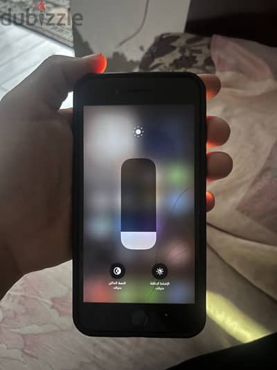 آبل - آيفون 8 بلس