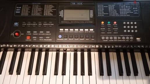 ym-928