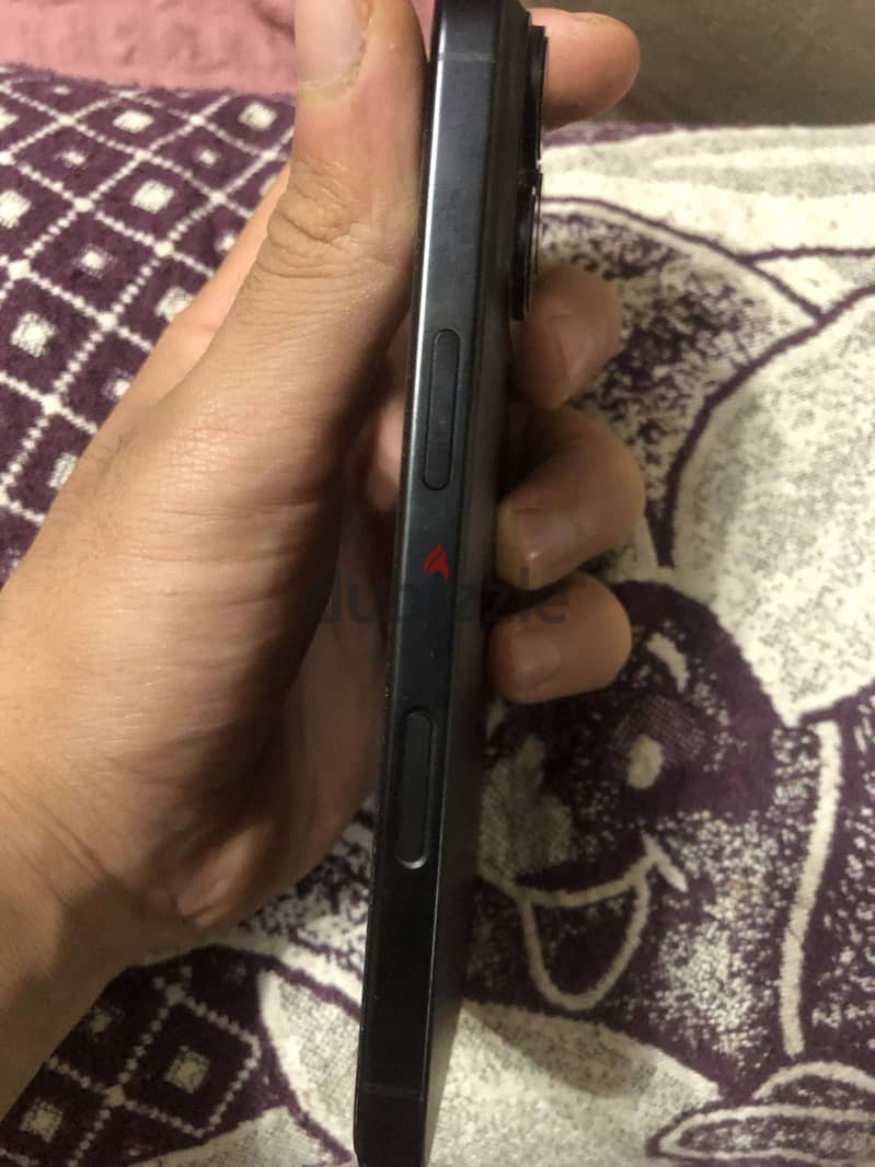 Apple - iPhone 16 Pro 1