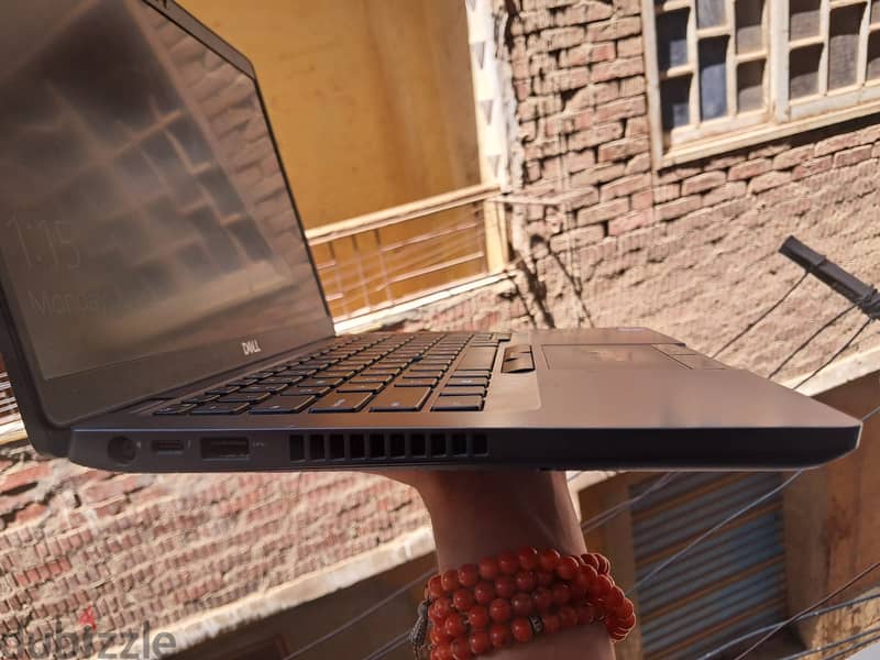 Dell5400 core i7 17