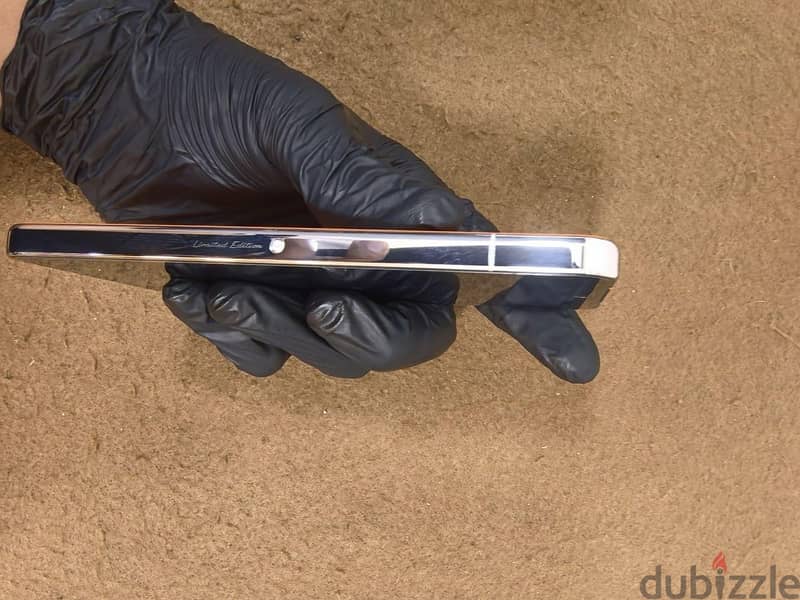 Xiaomi 15 Diamond Limited Edition 4
