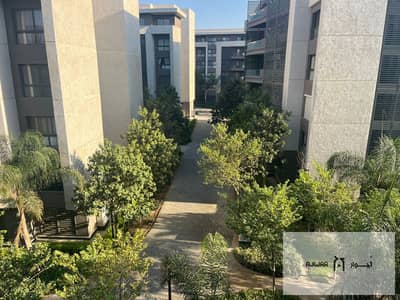 **Apartment for sale in Madinaty B15 at an unbeatable deal, only EGP 1 million below market price. Open view and garden view, with a master bedroom fe