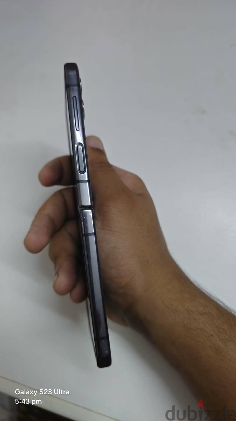 Samsung Z Flip 4 4