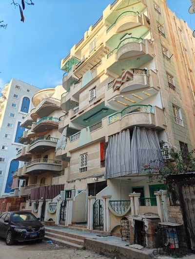 Apartment for sale in Alexandria, Palm Beach, next to the sea and markets. Distinct residential and tourist location with a northern front and an eastern view / fully equipped and registered.