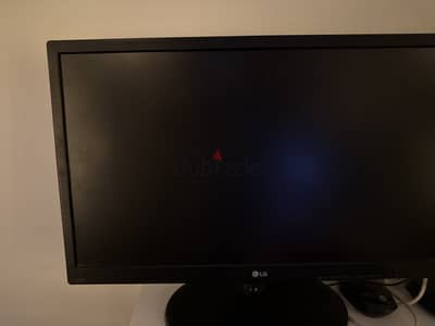 شاشة مونتير ٢٢ بوصه LG