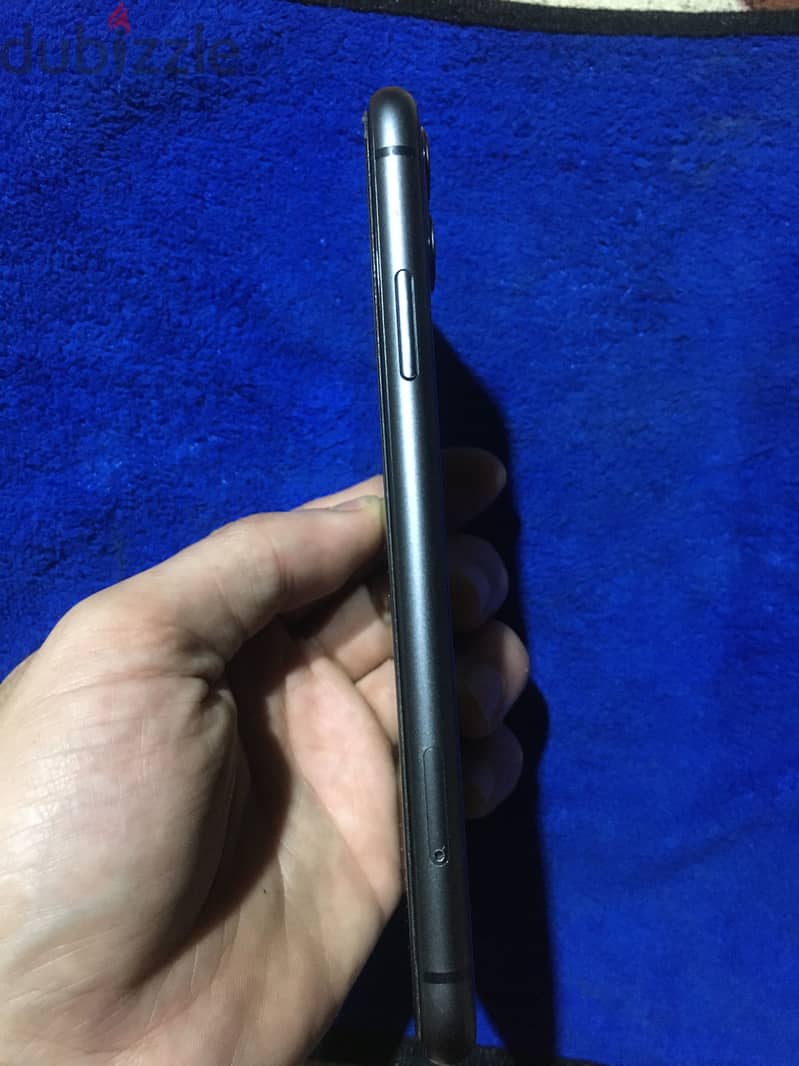 Apple - iPhone 11 2