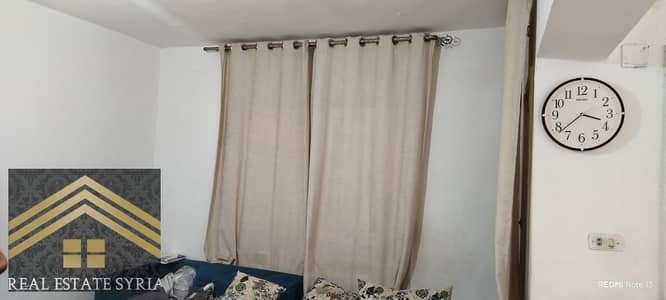 Hello, peace be upon you. Apartment for rent 100 meters, youth next to the future and Chinese, 100 meters - 2nd floor before the last balcony - Decorated device - 3 electricity, water, and gas meters - Open view, completely unrestricted - Very upscale and quiet residential square, only needs cleaning - Contains a water motor + landline.