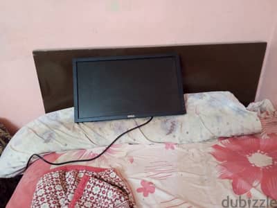 شاشه ديل dell  حديثه تشتغل علي ريسيفر أو كمبيوتر
