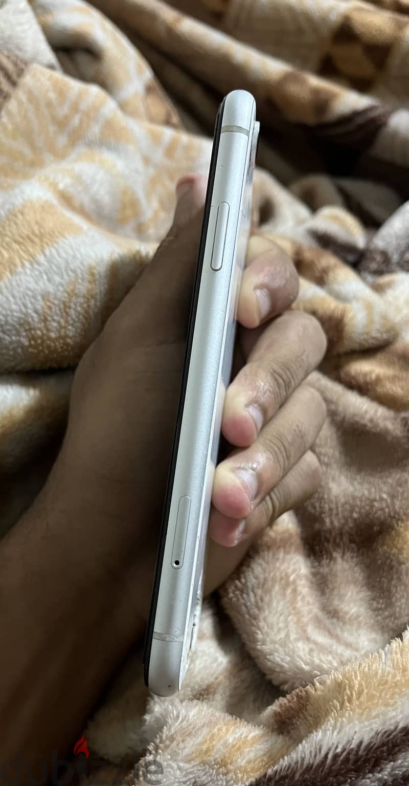 Apple - iPhone XR 2