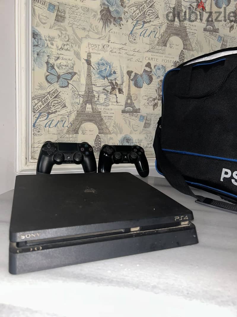 Playstation 4 slim 1