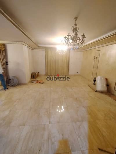 Al-Rihab for rent A ground floor apartment with a garden (180m + 60m garden) fully finished and has a kitchen