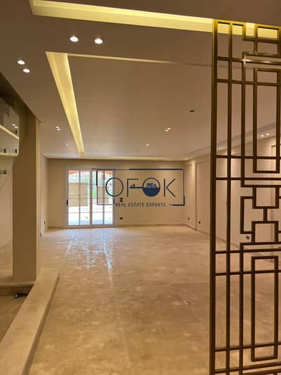 لقطة  فيلا تاون هاوس للايجار بالمطبخ فى  كمبوند  ليان  امام  lake town mall بالقرب من شارع التسعين و الجامعه الأمريكيه و جميع الخدمات