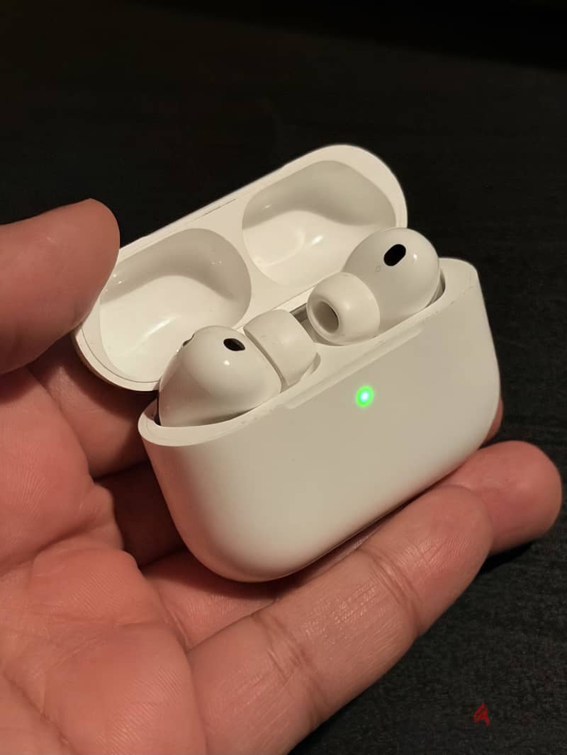AirPods Pro 3 4