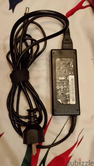 شاحن HP 90W أصلي بن بِنية زرقا
