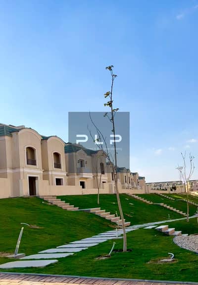 تاون هاوس للبيع بالسعر القديم ريسيل استلام فوري متشطبة بالكامل تشطيب فندقي في كمبوند لافينير الاهلي صبور المستقبل سيتي بفيو مباشر علي لاند سكيب بحري