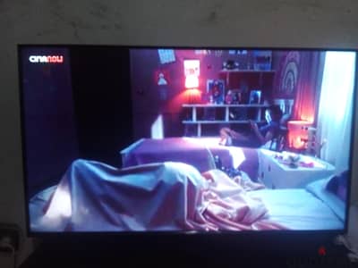 شاشة سامسونج ٤٣ بوصة مافيهاش خربوش