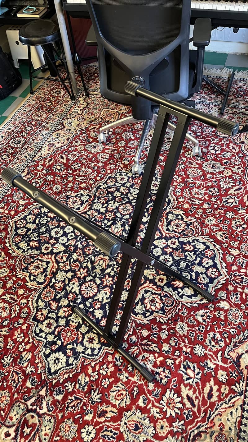 Keyboard Stand 1