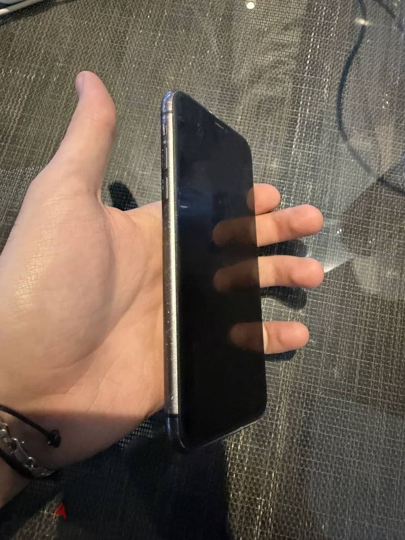Apple - iPhone 11 1