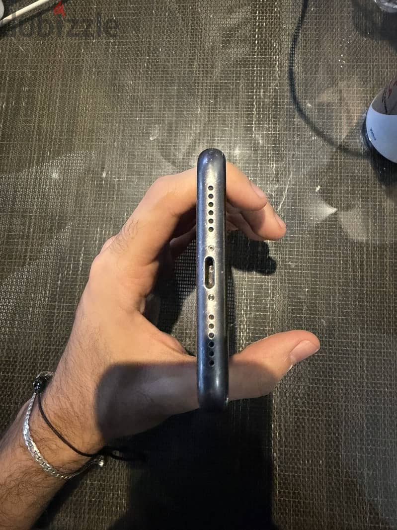 Apple - iPhone 11 2