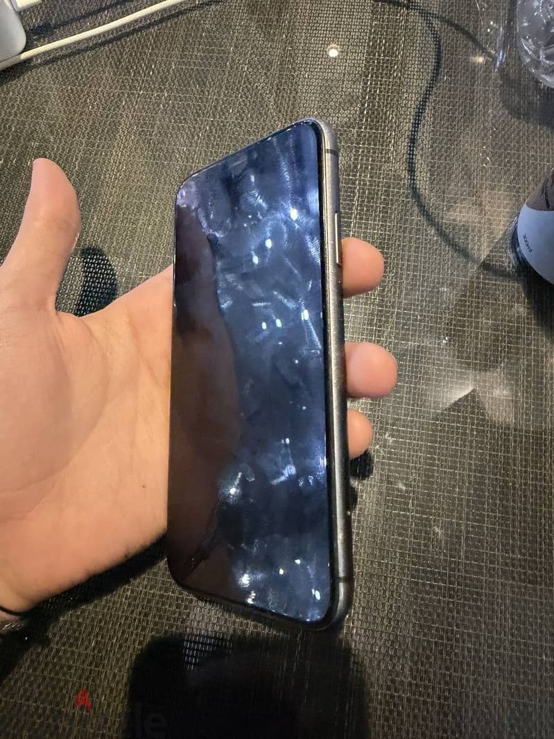 Apple - iPhone 11 4
