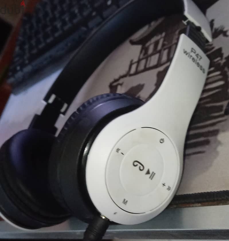 p-47 wireless headphones 3