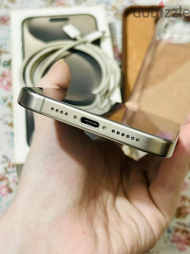 Apple - iPhone 15 Pro Max 2