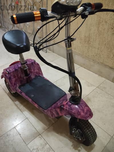 اسكوتر شحن كهرباء