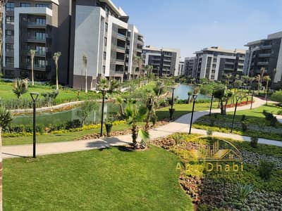 Apartment for sale in Privado City, 178 sq m, with a direct view of the lakes, one minute from services and two minutes from Privado Club.