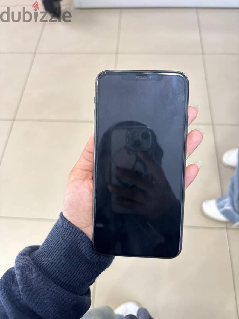 Apple - iPhone 11 Pro Max 2