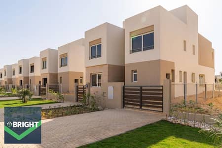 own now your standalone villa 367m-4 bedrooms-ready to move -open view in the crown palm hills