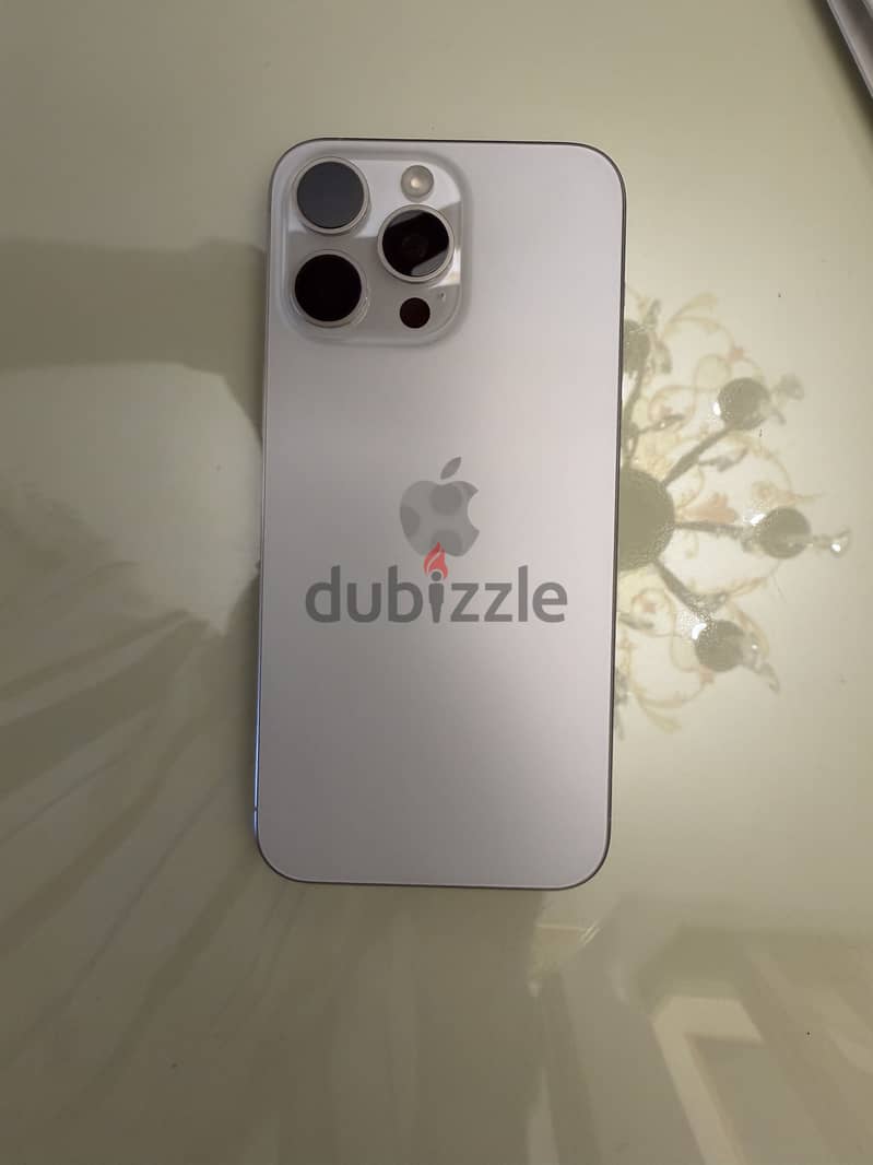 Apple - iPhone 15 Pro Max 3