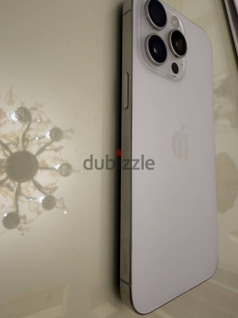 Apple - iPhone 15 Pro Max 4