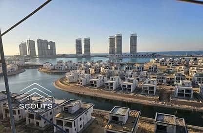 شقة فوري علي 12 سنة للبيع فى مزارين في قلب مدينة العلمين الجديدة الساحل الشمالي فيو ابراج العلمين  بجوار مارينا mazarine north coast new alamien city