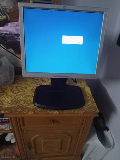 شاشه كمبيوتر HP 17 بوصه