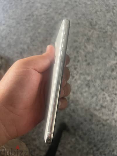 Apple - iPhone X