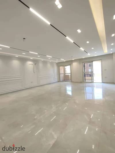 Apartment for rent, second floor, 175 m, phase 3, first occupancy, next to Al-Shurta Mosque, Al-Khumail, Sheikh Zayed