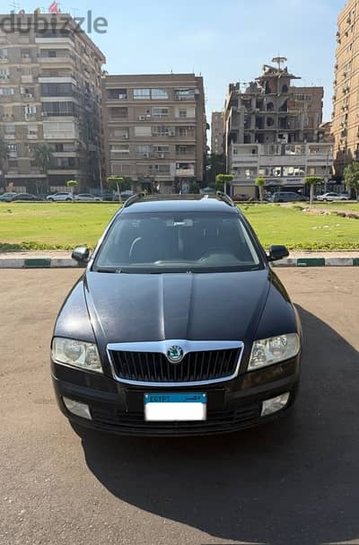 أوكتافيا A5 مو2006حاله شاذه فابريقه بالكامل حتي الاكصدامات
