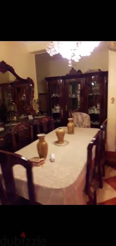طقم سفره كلاسيك ٨ كراسي