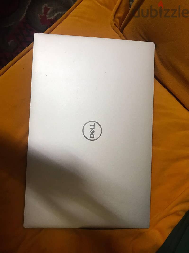 DELL XPS ( i9 +RTX ) 8