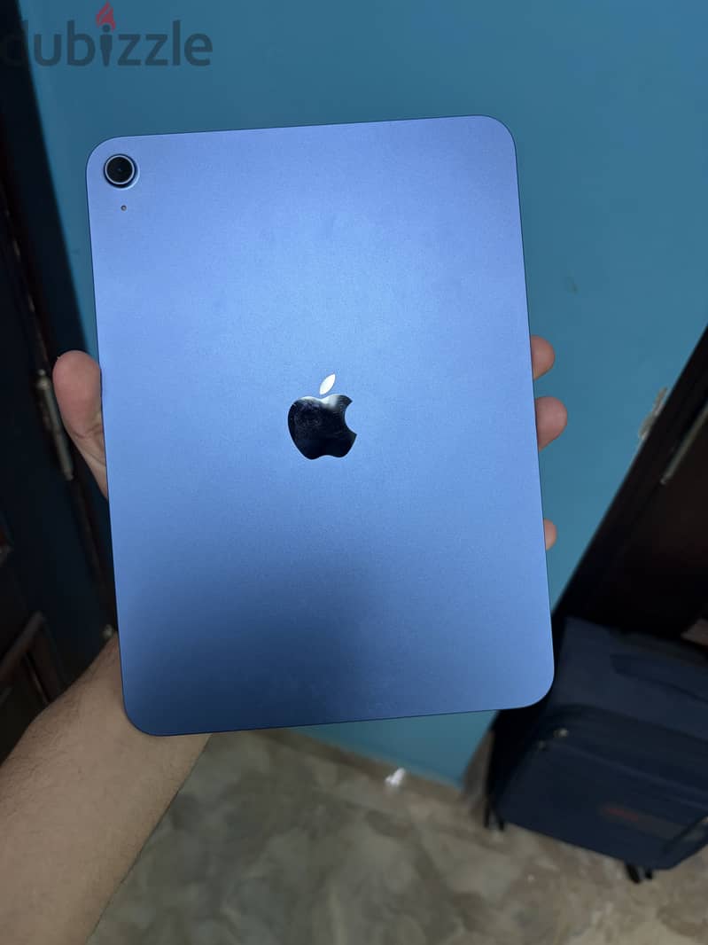 Ipad 11th gen blue 1