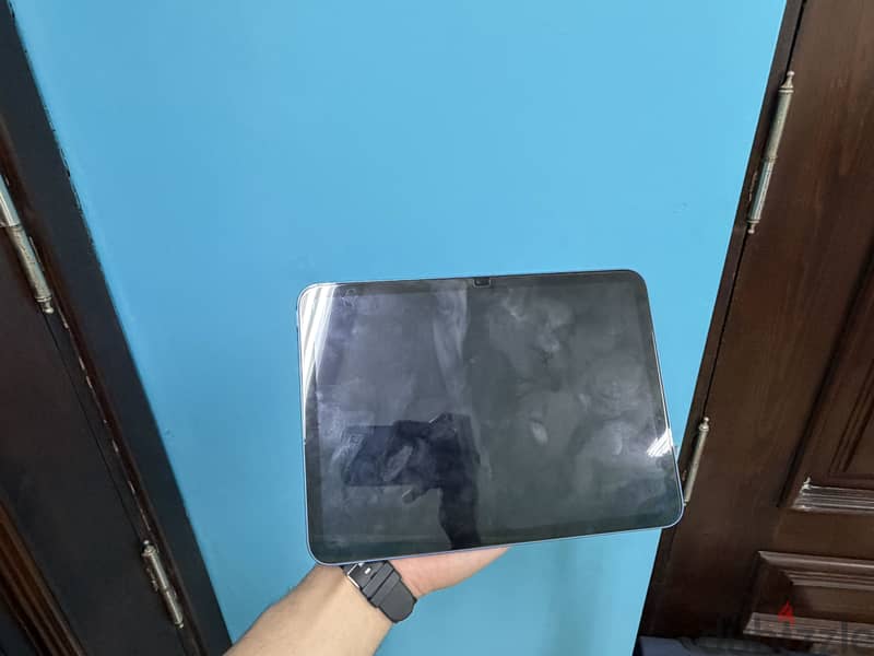 Ipad 11th gen blue 3