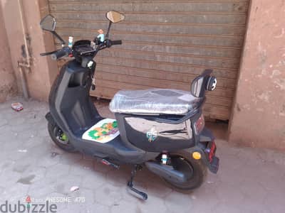 اسكوتر كهربائيّ