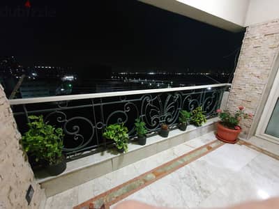 للبيع شقه مسجله شهر عقاري  بابراج اغاخان كورنيش النيل