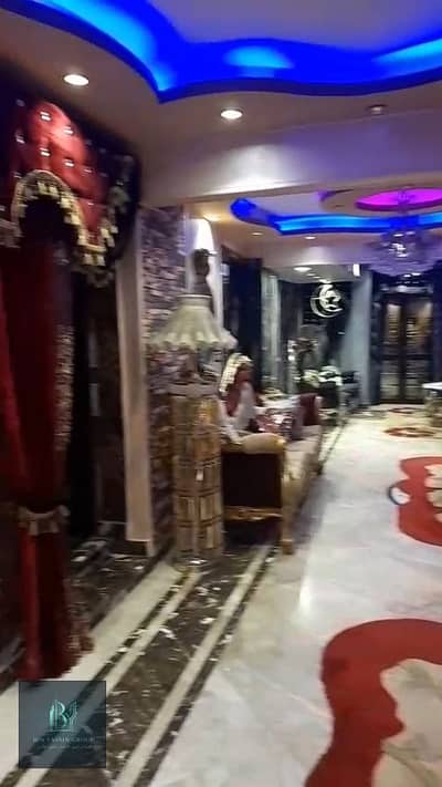 فرصة مميزه للإيجار المفروش شقه بموقع مميز في السيدة زينب مساحة فيلا