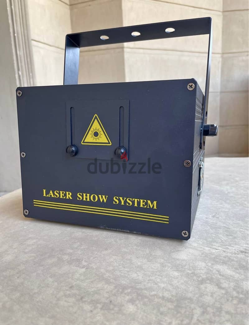 Skylight laser beam projector 3