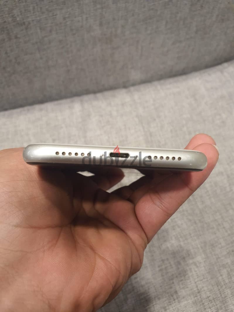 Apple - iPhone 11 5